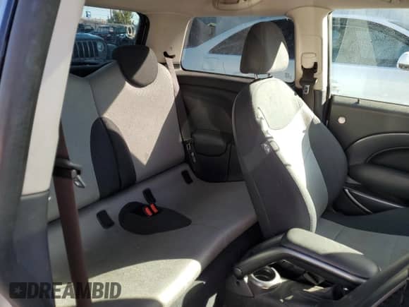 2006 MINI Hardtop S with VIN WMWRE33586TJ37385, listed as a Copart auction lot 67606184 with 78,671 mi miles and Salvage title. Bid and sale history available at DreamBid. Image 10.