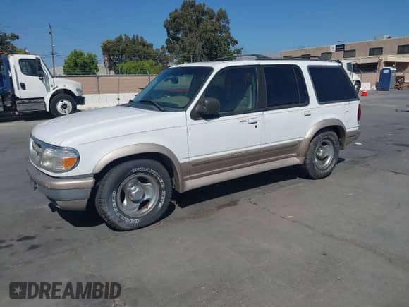 1997 Ford Explorer XL с VIN 1FMDU32E4VZC29201, выставлен на аукционе IAAI как лот 42553823 с пробегом 156 173 миль миль и . История ставок и продаж доступна на DreamBid. Изображение 2.