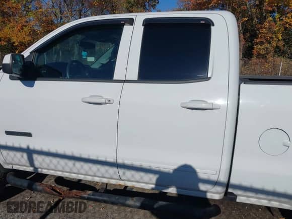 2017 GMC Sierra 1500 with VIN 1GTV2LEC9HZ374683, listed as a IAAI auction lot 43522677 with 162,943 mi miles and . Bid and sale history available at DreamBid. Image 14.