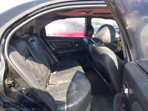 2002 Hyundai Sonata GLS z VIN KMHWF35H82A714461, wystawiony jako IAAI lot #42467513 z przebiegiem 208 360 mil mil oraz . Historia ofert i sprzedaży dostępna na DreamBid. Obrazek 8.