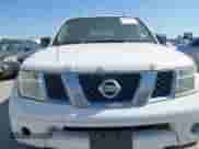 2005 Nissan Pathfinder SE z VIN 5N1AR18U35C771657, wystawiony jako IAAI lot #41793114 z przebiegiem 181 777 mil mil oraz . Historia ofert i sprzedaży dostępna na DreamBid. Obrazek 6.