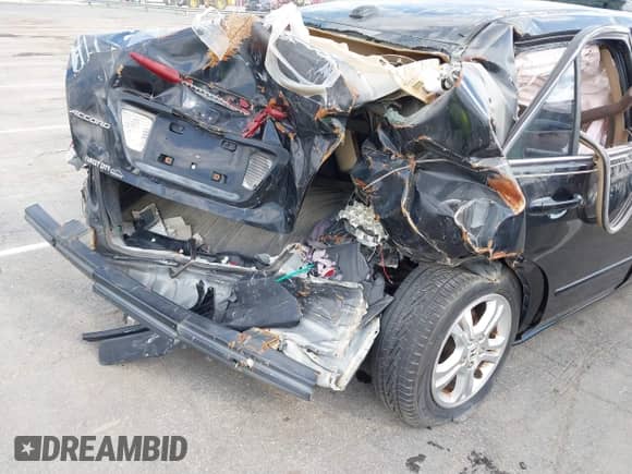 2007 Honda Accord EX-L with VIN 1HGCM56897A151517, listed as a IAAI auction lot 42163664 with Not provided miles and . Bid and sale history available at DreamBid. Image 6.