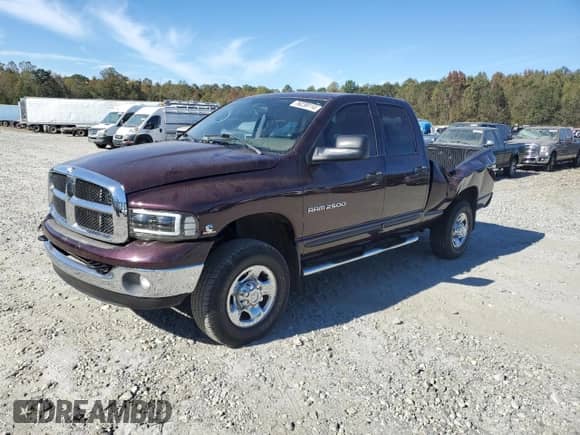 2005 Dodge 2500 SLT z VIN 3D7KS28C05G701451, wystawiony jako Copart lot #76239114 z przebiegiem 318 764 mil mil oraz Szkoda całkowita • Salvage title. Historia ofert i sprzedaży dostępna na DreamBid. Obrazek 1.