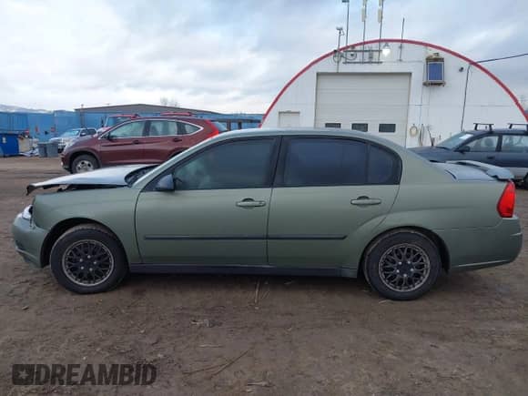 2004 Chevrolet Malibu z VIN 1G1ZS52F24F181534, wystawiony jako IAAI lot #41849927 z przebiegiem 172 347 mil mil oraz . Historia ofert i sprzedaży dostępna na DreamBid. Obrazek 15.