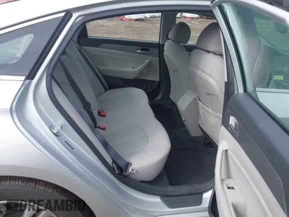 2018 Hyundai Sonata Limited с VIN 5NPE34AF0JH610007, выставлен на аукционе IAAI как лот 43538216 с пробегом 105 307 миль миль и . История ставок и продаж доступна на DreamBid. Изображение 8.