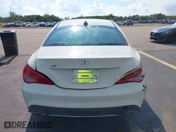 2018 Mercedes-Benz CLA 250 с VIN WDDSJ4EB0JN586457, выставлен на аукционе IAAI как лот 43046695 с пробегом 103 409 миль миль и . История ставок и продаж доступна на DreamBid. Изображение 16.