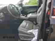 2019 Chevrolet Suburban LT с VIN 1GNSCHKC7KR402318, выставлен на аукционе Copart как лот 71567655 с пробегом 103 706 миль миль и Списание • Salvage title. История ставок и продаж доступна на DreamBid. Изображение 7.