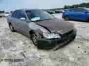 2000 Honda Accord EX с VIN 1HGCG5668YA061962, выставлен на аукционе Copart как лот 69822815 с пробегом 298 782 миль миль и Списание • Salvage title. История ставок и продаж доступна на DreamBid. Изображение 13.