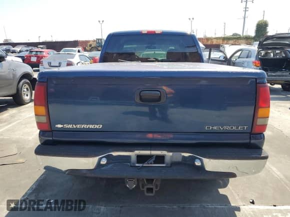 2000 Chevrolet Silverado 1500 LS z VIN 1GCEC19TXYZ339047, wystawiony jako Copart lot #70685765 z przebiegiem 223 333 mil mil oraz Czysty tytuł • Clean title. Historia ofert i sprzedaży dostępna na DreamBid. Obrazek 6.
