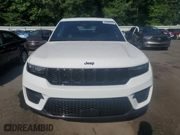 2024 Jeep Grand Cherokee Altitude X with VIN 1C4RJHAGXRC257659, listed as a Copart auction lot 62990445 with 197 mi miles and Salvage title. Bid and sale history available at DreamBid. Image 5.