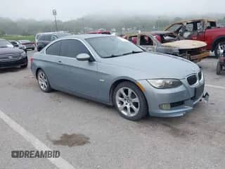 2008 BMW 3 Series 328xi z VIN WBAWC33518PC87247, wystawiony jako IAAI lot #42642561 z przebiegiem 146 598 mil mil oraz . Historia ofert i sprzedaży dostępna na DreamBid. Obrazek 1.