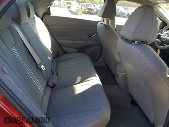 2025 Hyundai Elantra SEL Sport z VIN KMHLM4DJ3SU168346, wystawiony jako Copart lot #86317675 z przebiegiem 3 525 mil mil oraz Nie do naprawy • Non repairable. Historia ofert i sprzedaży dostępna na DreamBid. Obrazek 10.