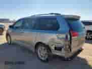 2013 Toyota Sienna XLE AAS z VIN 5TDYK3DCXDS396590, wystawiony jako Copart lot #82782235 z przebiegiem 115 082 mil mil oraz Szkoda całkowita • Salvage title. Historia ofert i sprzedaży dostępna na DreamBid. Obrazek 2.