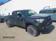 2014 Toyota Tacoma z VIN 5TFUX4EN3EX024316, wystawiony jako IAAI lot #42116455 z przebiegiem 185 415 mil mil oraz . Historia ofert i sprzedaży dostępna na DreamBid. Obrazek 1.