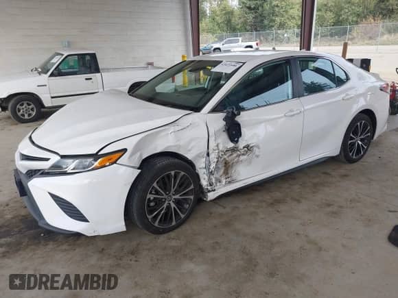 2019 Toyota Camry SE z VIN 4T1B11HK3KU847698, wystawiony jako IAAI lot #43421686 z przebiegiem 108 989 mil mil oraz . Historia ofert i sprzedaży dostępna na DreamBid. Obrazek 2.