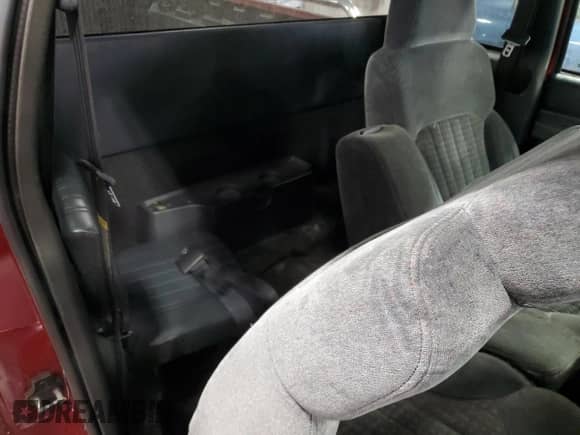 2001 Chevrolet S-10 LS Xtreme с VIN 1GCCS195118251284, выставлен на аукционе Copart как лот 71933525 с пробегом 178 273 миль миль и Чистый • Clean title. История ставок и продаж доступна на DreamBid. Изображение 10.
