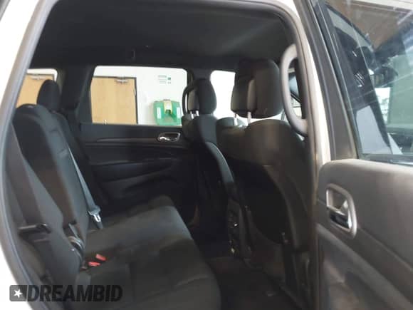 2018 Jeep Grand Cherokee Altitude with VIN 1C4RJFAG9JC370379, listed as a IAAI auction lot 42438234 with 117,193 mi miles and . Bid and sale history available at DreamBid. Image 8.