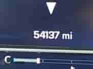 2024 Chevrolet Silverado 1500 LT z VIN 2GCUDDED0R1157361, wystawiony jako IAAI lot #43033954 z przebiegiem 54 137 mil mil oraz . Historia ofert i sprzedaży dostępna na DreamBid. Obrazek 15.