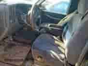 2000 GMC Sierra 1500 SL с VIN 1GTEC14W2YZ108922, выставлен на аукционе Copart как лот 65122955 с пробегом 152 187 миль миль и Списание • Salvage title. История ставок и продаж доступна на DreamBid. Изображение 7.
