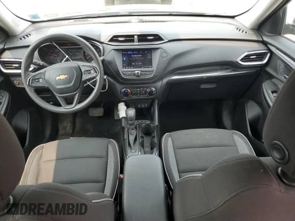 2022 Chevrolet TrailBlazer LS с VIN KL79MNSL3NB035608, выставлен на аукционе Copart как лот 58923435 с пробегом 94 569 миль миль и Списание • Salvage title. История ставок и продаж доступна на DreamBid. Изображение 8.