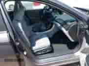 2013 Honda Accord EX-L z VIN 1HGCR2F84DA168611, wystawiony jako IAAI lot #42801977 z przebiegiem 110 943 mil mil oraz . Historia ofert i sprzedaży dostępna na DreamBid. Obrazek 5.