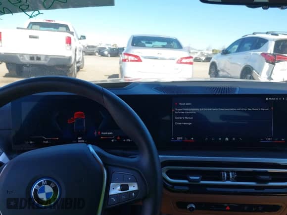 2024 BMW i4 xDrive40 с VIN WBY83FB06RFS62947, выставлен на аукционе IAAI как лот 41280950 с пробегом 3 216 миль миль и . История ставок и продаж доступна на DreamBid. Изображение 19.