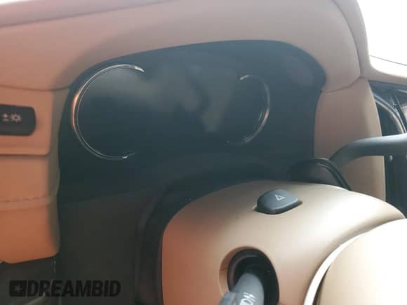 2018 Cadillac Escalade ESV Platinum with VIN 1GYS4KKJ3JR173520, listed as a Copart auction lot 64992735 with Not provided miles and Salvage title. Bid and sale history available at DreamBid. Image 9.