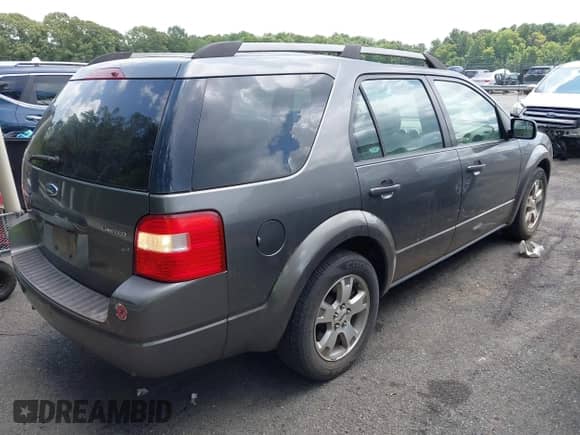 2006 Ford Freestyle Limited с VIN 1FMDK03106GA25458, выставлен на аукционе IAAI как лот 42788645 с пробегом Не указан миль и . История ставок и продаж доступна на DreamBid. Изображение 4.