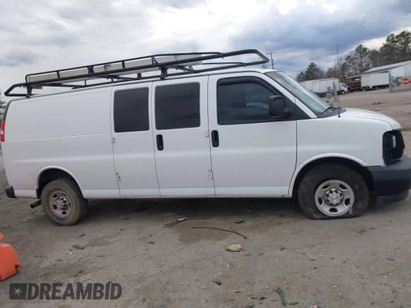 2017 Chevrolet Express Cargo with VIN 1GCWGBFG4H1348685, listed as a IAAI auction lot 41234959 with 215,067 mi miles and . Bid and sale history available at DreamBid. Image 13.