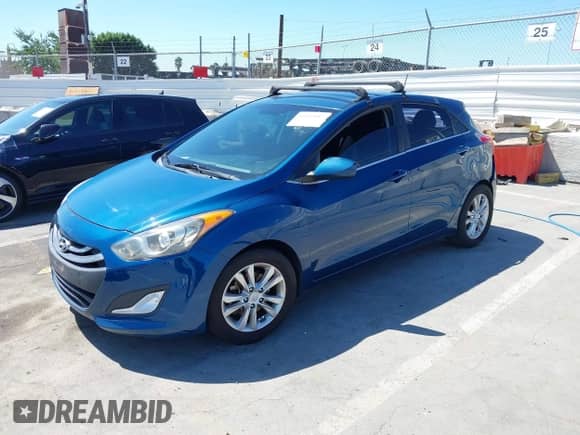 2014 Hyundai Elantra z VIN KMHD35LH1EU185632, wystawiony jako IAAI lot #43119487 z przebiegiem 157 088 mil mil oraz . Historia ofert i sprzedaży dostępna na DreamBid. Obrazek 19.