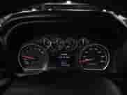 2020 Chevrolet Silverado 1500 LT Trail Boss z VIN 1GCPYFED4LZ363794, wystawiony jako Copart lot #84549665 z przebiegiem 26 773 mil mil oraz Czysty tytuł • Clean title. Historia ofert i sprzedaży dostępna na DreamBid. Obrazek 8.