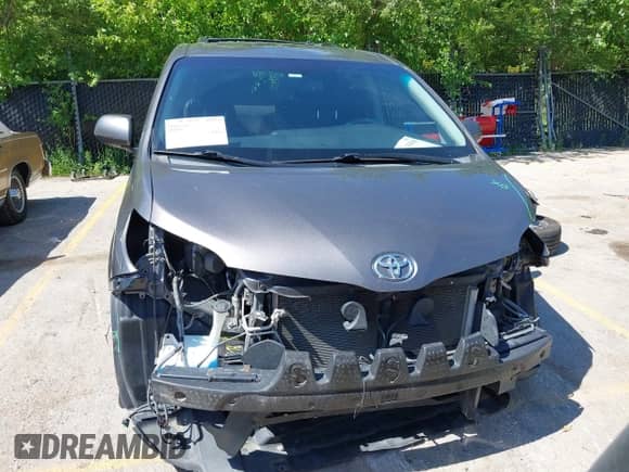 2016 Toyota Sienna SE with VIN 5TDXK3DC8GS755869, listed as a IAAI auction lot 42623098 with 130,465 mi miles and . Bid and sale history available at DreamBid. Image 13.
