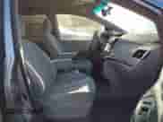 2011 Toyota Sienna LE z VIN 5TDKK3DC2BS173107, wystawiony jako IAAI lot #43498489 z przebiegiem 258 029 mil mil oraz . Historia ofert i sprzedaży dostępna na DreamBid. Obrazek 5.