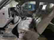 2001 GMC Sierra 1500 SLE с VIN 2GTEK19T811350761, выставлен на аукционе Copart как лот 64498985 с пробегом 171 664 миль миль и Списание • Salvage title. История ставок и продаж доступна на DreamBid. Изображение 7.