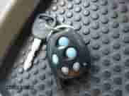 2004 Chevrolet Suburban LS z VIN 1GNFK16Z94J234791, wystawiony jako IAAI lot #42226502 z przebiegiem 181 315 mil mil oraz . Historia ofert i sprzedaży dostępna na DreamBid. Obrazek 11.