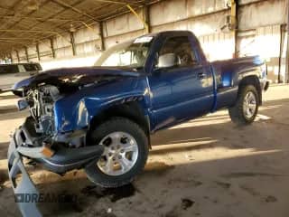2003 Chevrolet Silverado 1500 LS z VIN 1GCEK14T03Z215548, wystawiony jako Copart lot #85168284 z przebiegiem 139 787 mil mil oraz Szkoda całkowita • Salvage title. Historia ofert i sprzedaży dostępna na DreamBid. Obrazek 1.