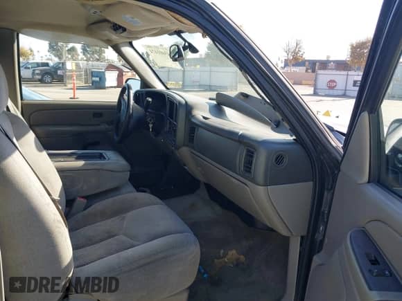 2005 Chevrolet Tahoe LS с VIN 1GNEK13T95J197271, выставлен на аукционе IAAI как лот 43401474 с пробегом 312 332 миль миль и . История ставок и продаж доступна на DreamBid. Изображение 5.