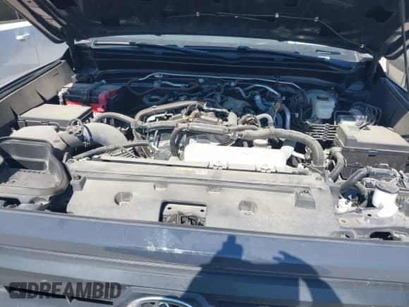 2024 Toyota Tacoma TRD Off Road with VIN 3TMLB5JN7RM022960, listed as a IAAI auction lot 43431604 with 25,332 mi miles and . Bid and sale history available at DreamBid. Image 10.