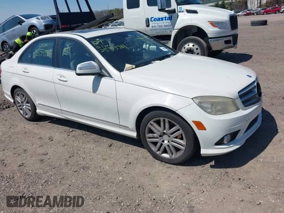 2008 Mercedes-Benz C 300 Sport z VIN WDDGF81X68F062900, wystawiony jako IAAI lot #42079938 z przebiegiem Nie podano mil oraz . Historia ofert i sprzedaży dostępna na DreamBid. Obrazek 1.