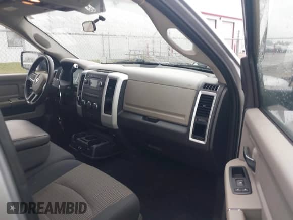 2009 Dodge 1500 SLT с VIN 1D3HV18T59S778912, выставлен на аукционе IAAI как лот 43209460 с пробегом 152 792 миль миль и . История ставок и продаж доступна на DreamBid. Изображение 5.