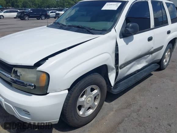 2003 Chevrolet TrailBlazer LT с VIN 1GNDS13SX32396727, выставлен на аукционе IAAI как лот 42493232 с пробегом 210 638 миль миль и . История ставок и продаж доступна на DreamBid. Изображение 6.