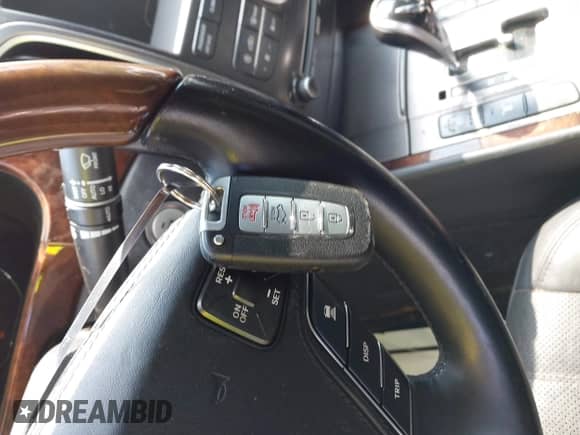 2013 Hyundai Equus Signature с VIN KMHGH4JH6DU062712, выставлен на аукционе IAAI как лот 43119641 с пробегом 103 950 миль миль и . История ставок и продаж доступна на DreamBid. Изображение 11.