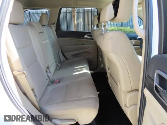 2019 Jeep Grand Cherokee Laredo E z VIN 1C4RJEAG0KC556467, wystawiony jako Copart lot #84939625 z przebiegiem 69 521 mil mil oraz Szkoda całkowita • Salvage title. Historia ofert i sprzedaży dostępna na DreamBid. Obrazek 6.