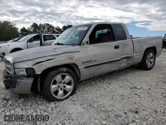 2001 Dodge 1500 with VIN 3B7HC13Y31M293294, listed as a Copart auction lot 73509694 with 208,884 mi miles and Non repairable. Bid and sale history available at DreamBid. Image 1.