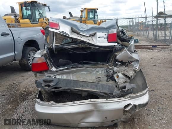 1997 Honda Accord LX with VIN JHMCD5631VC018012, listed as a IAAI auction lot 42948714 with 160,280 mi miles and . Bid and sale history available at DreamBid. Image 16.