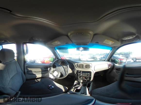 2003 Chevrolet TrailBlazer LS с VIN 1GNDS13S132323648, выставлен на аукционе IAAI как лот 43102203 с пробегом 236 814 миль миль и . История ставок и продаж доступна на DreamBid. Изображение 18.