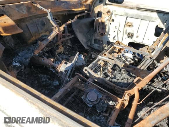 1996 Dodge 2500 with VIN 1B7KF23C2TJ176460, listed as a Copart auction lot 84589304 with Not provided miles and Salvage title. Bid and sale history available at DreamBid. Image 8.