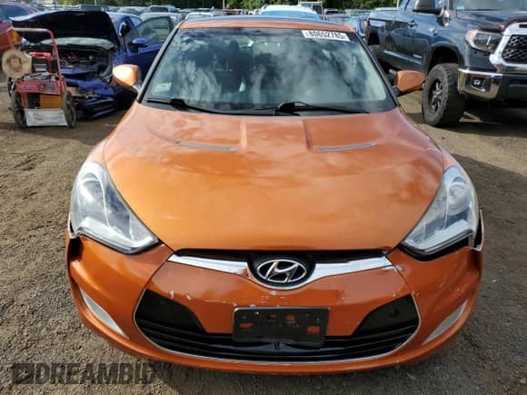 2013 Hyundai Veloster w/Black Int с VIN KMHTC6AD5DU178389, выставлен на аукционе Copart как лот 80652785 с пробегом 150 305 миль миль и Списание • Salvage title. История ставок и продаж доступна на DreamBid. Изображение 5.