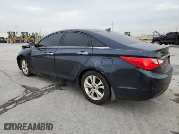2013 Hyundai Sonata Limited с VIN 5NPEC4AC4DH696741, выставлен на аукционе Copart как лот 82441055 с пробегом 131 079 миль миль и Списание • Salvage title. История ставок и продаж доступна на DreamBid. Изображение 2.