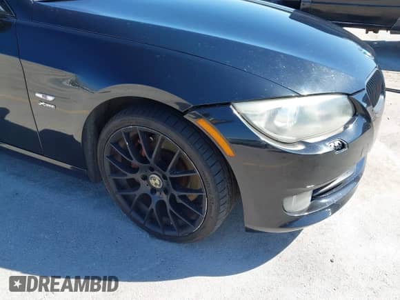 2011 BMW 3 Series 335i xDrive z VIN WBAKF9C57BE262345, wystawiony jako IAAI lot #43428669 z przebiegiem 127 610 mil mil oraz . Historia ofert i sprzedaży dostępna na DreamBid. Obrazek 17.